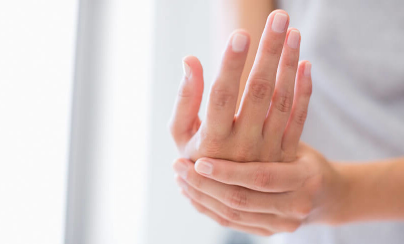 Dry Hand Skin - How to Quickly Moisturize your Hands