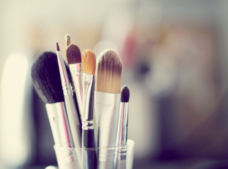 How to Sanitize Makeup Accessories