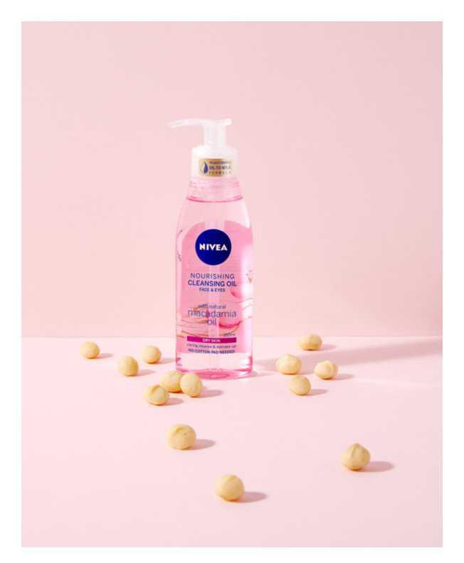 Nivea Cleansing Oil Nourishing Macadamia makeup removal and cleansing