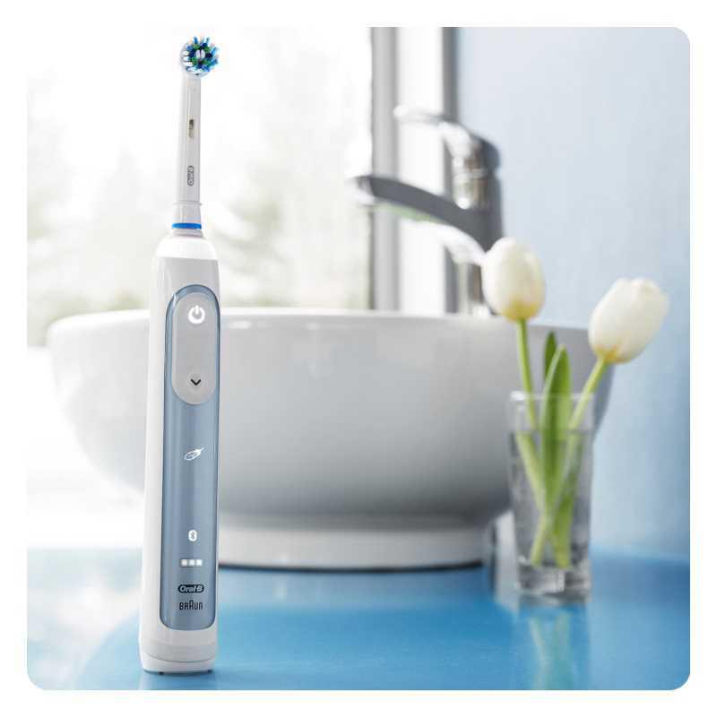 Oral B Smart 6 6100S electric brushes