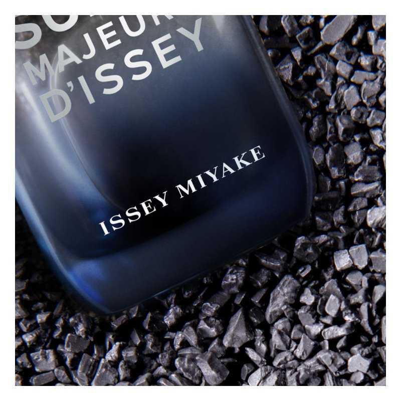 Issey Miyake L’Eau Super Majeure d’Issey woody perfumes
